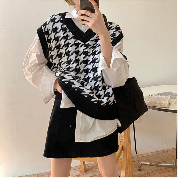 Casual Houndstooth Pattern Knitted Vest Sweater – Nada Outfit Land