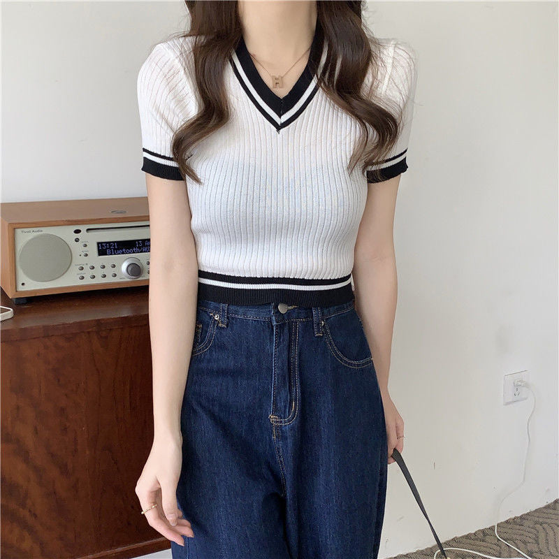 Short Sleeve V-Neck Knitted Slim Crop Tops – Nada Outfit Land